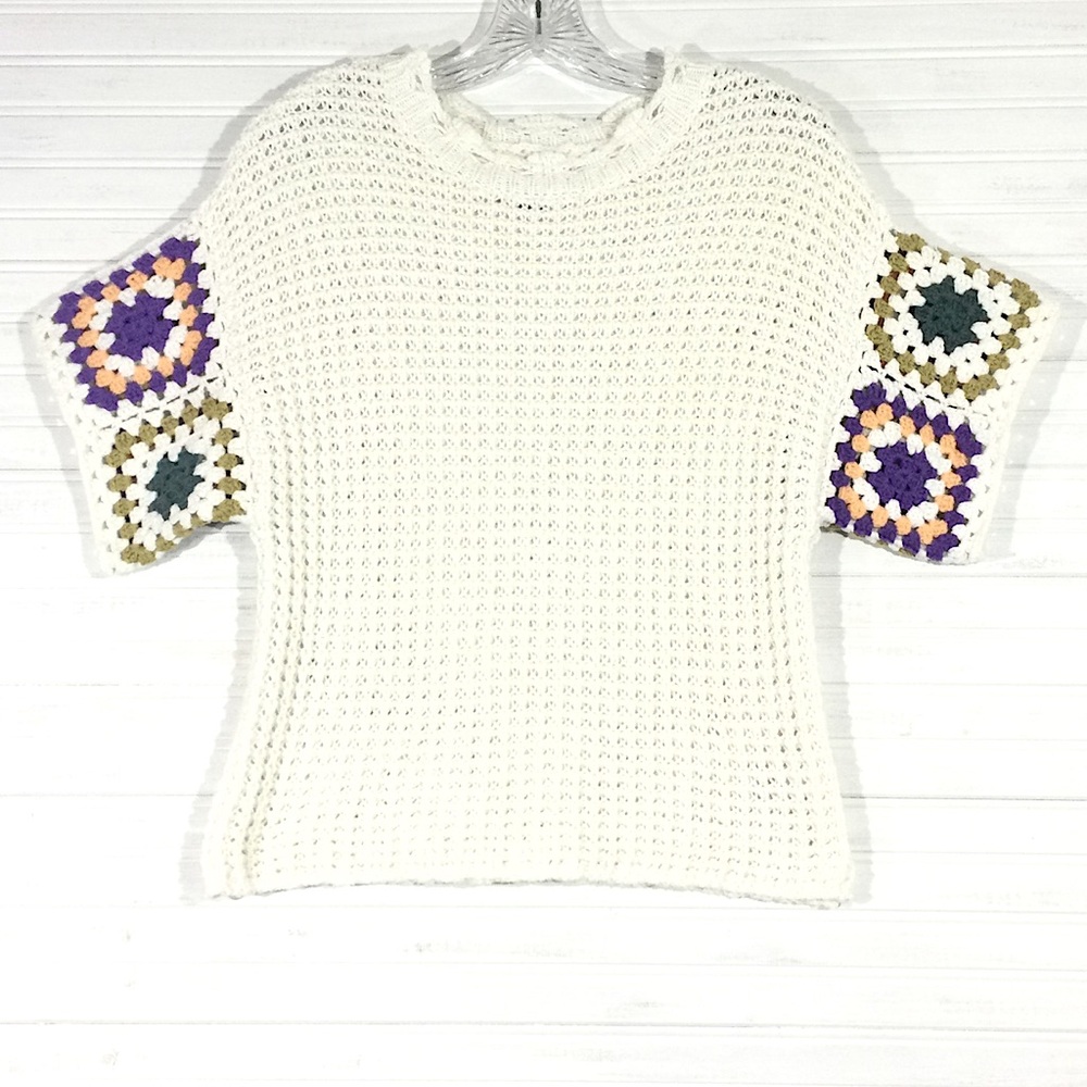 UNIVERSAL THREAD Crochet Granny Square Top